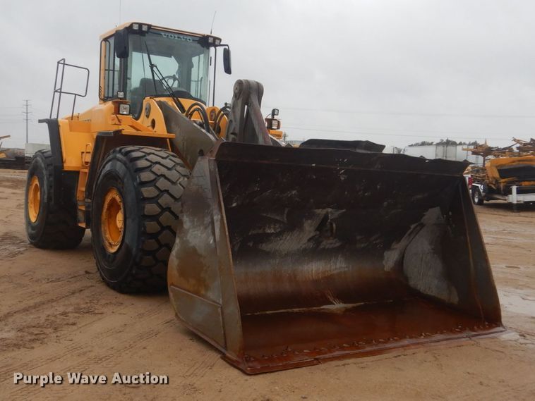 image for item IU9826 2008 Volvo L220F  wheel loader