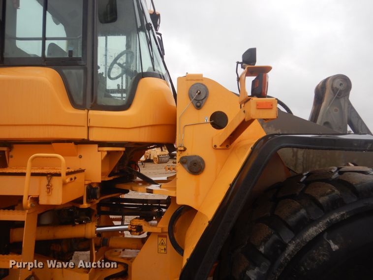 image for item IU9826 2008 Volvo L220F  wheel loader