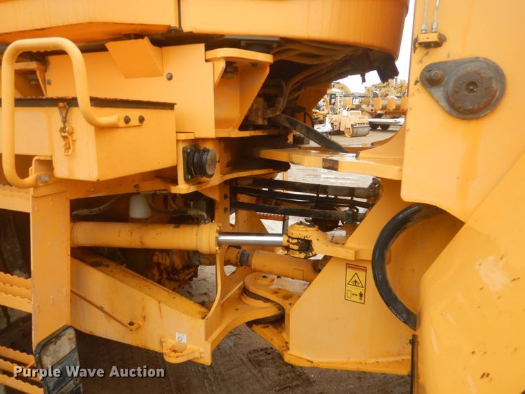image for item IU9826 2008 Volvo L220F  wheel loader