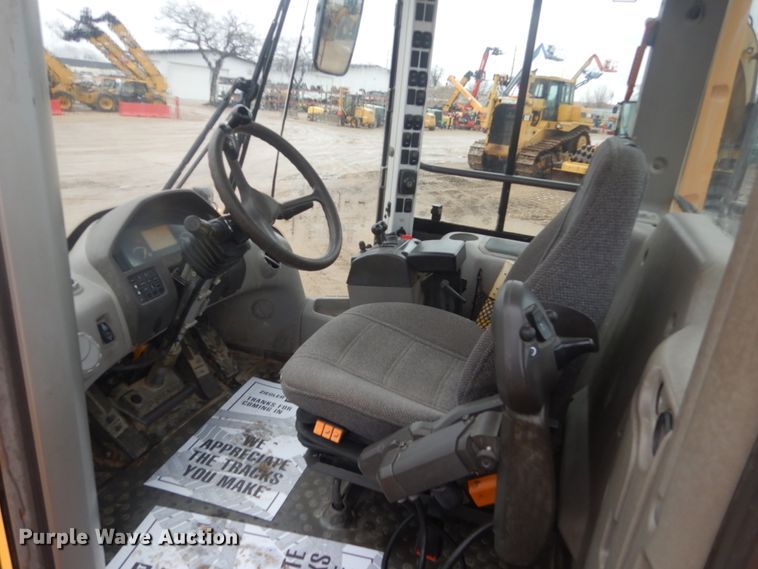 image for item IU9826 2008 Volvo L220F  wheel loader