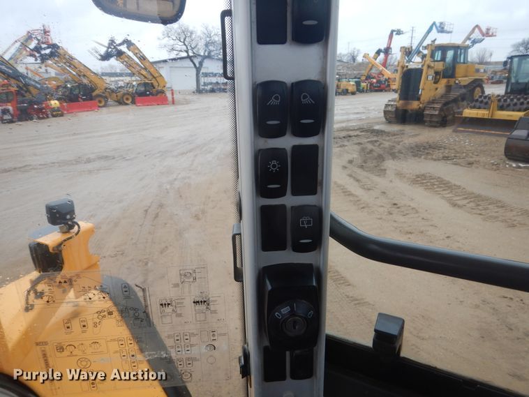 image for item IU9826 2008 Volvo L220F  wheel loader