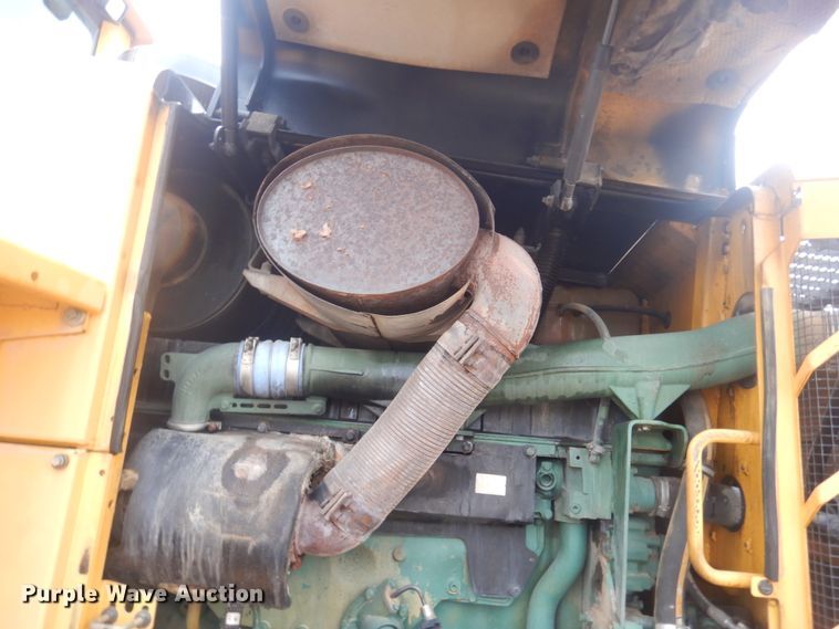 image for item IU9826 2008 Volvo L220F  wheel loader