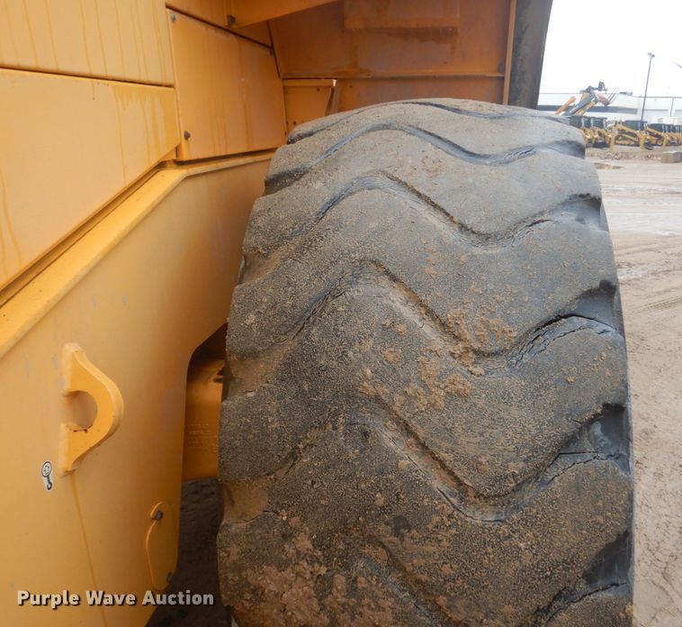 image for item IU9826 2008 Volvo L220F  wheel loader
