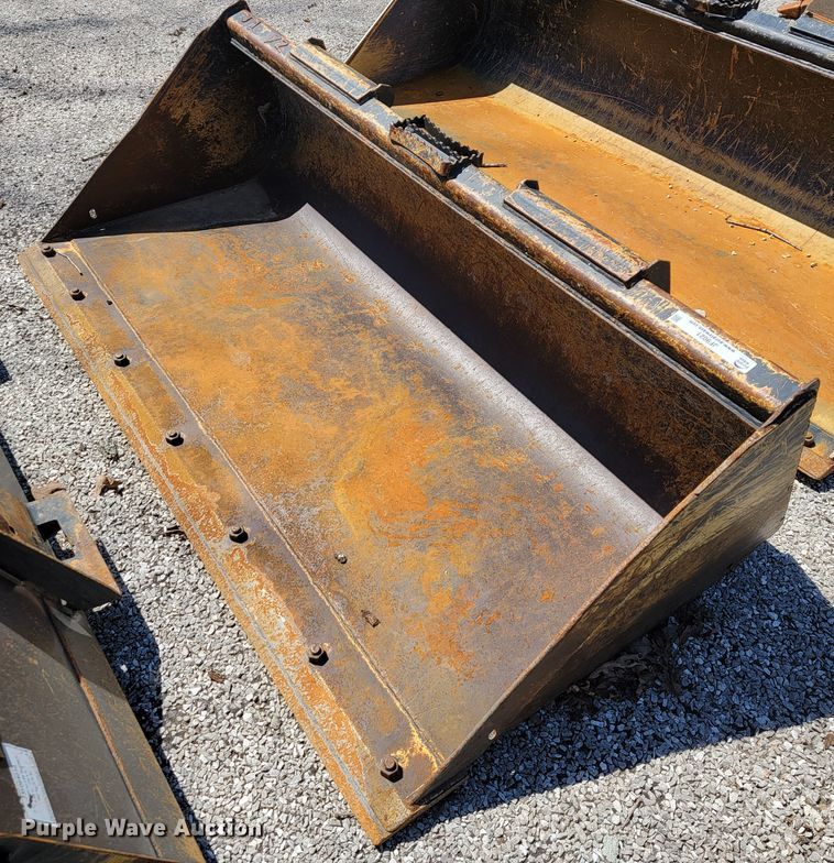 John Deere C72 72" W skid steer bucket in Joplin, MO Item JF9021 sold