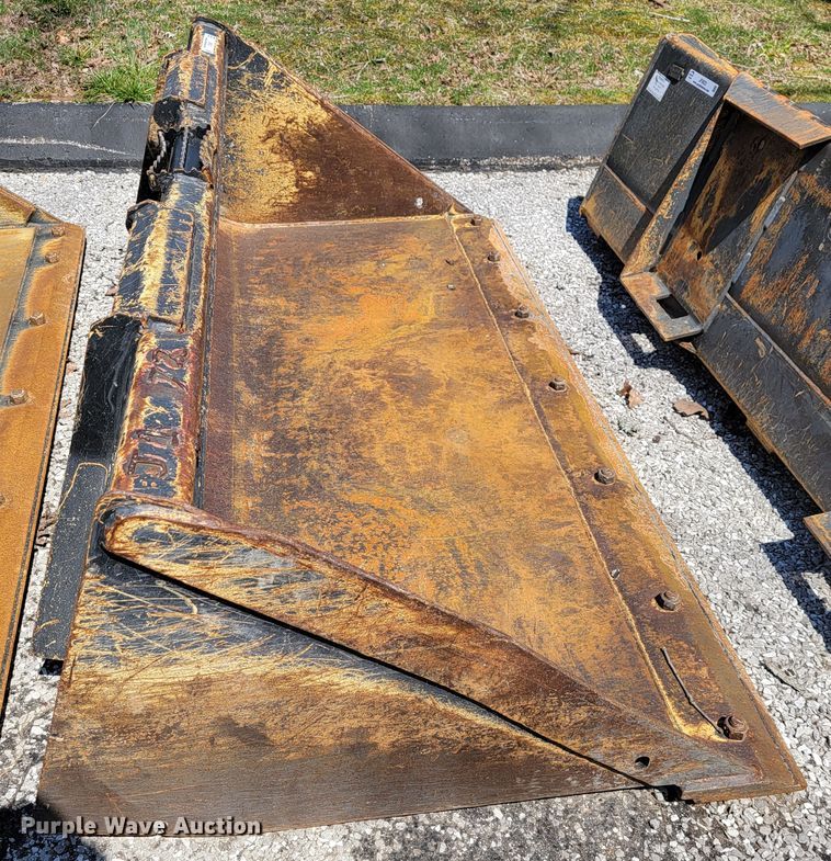 John Deere C72 72" W skid steer bucket in Joplin, MO Item JF9021 sold