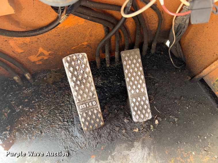 image for item JH9208 Lull Highlander II  telehandler