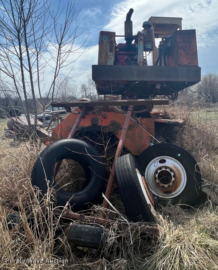 image for item JH9214 Dunham CZC260  log loader