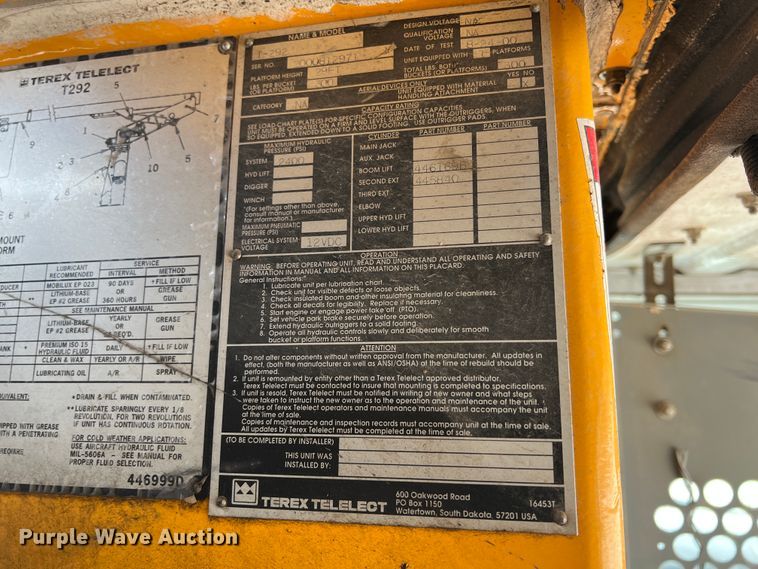 image for item JH9218 2000 Ford E350 Super Duty  van with bucket lift