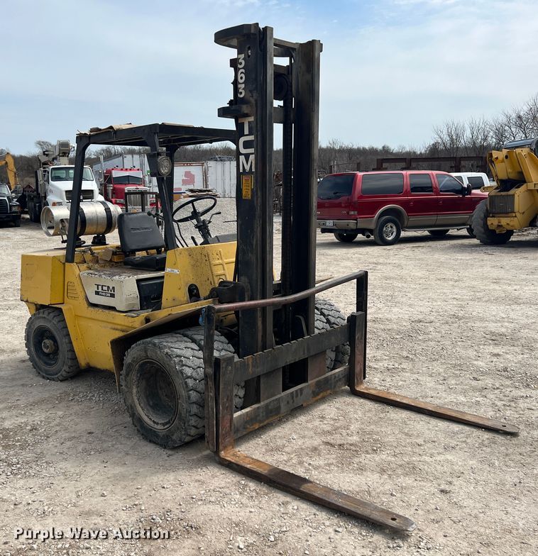 image for item JH9222 TCM FHG3N8T  forklift