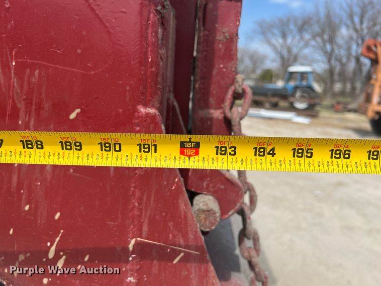 image for item JH9224 1986 Ford LT8000  dump truck