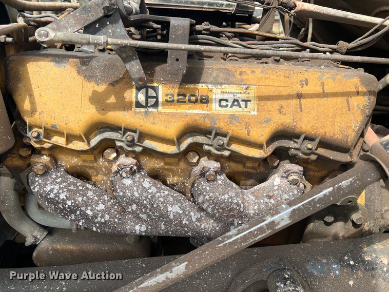 image for item JH9224 1986 Ford LT8000  dump truck