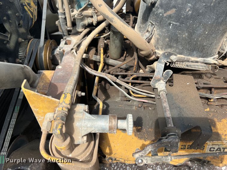 image for item JH9224 1986 Ford LT8000  dump truck