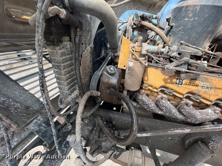 image for item JH9224 1986 Ford LT8000  dump truck