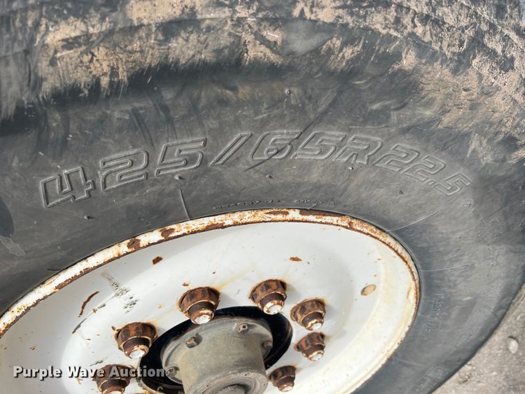 image for item JH9224 1986 Ford LT8000  dump truck