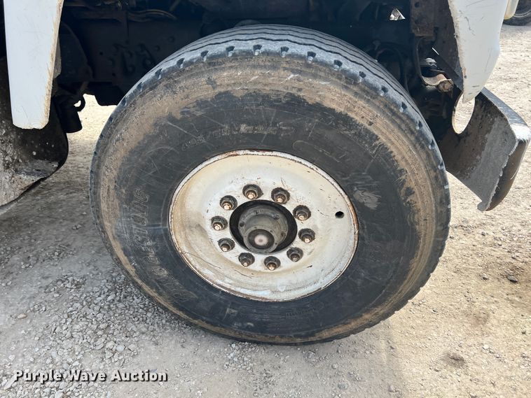 image for item JH9224 1986 Ford LT8000  dump truck