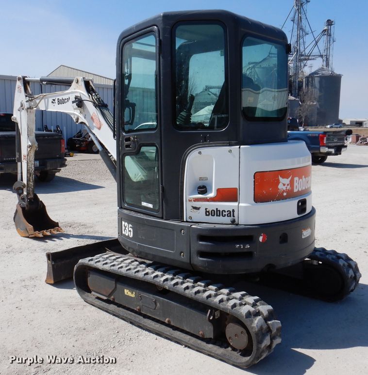image for item JK9487 2015 Bobcat E35  mini excavator