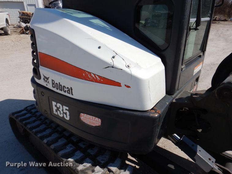 image for item JK9487 2015 Bobcat E35  mini excavator