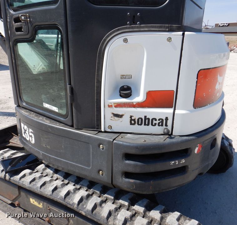 image for item JK9487 2015 Bobcat E35  mini excavator