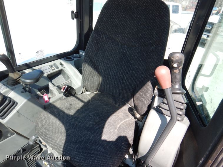 image for item JK9487 2015 Bobcat E35  mini excavator