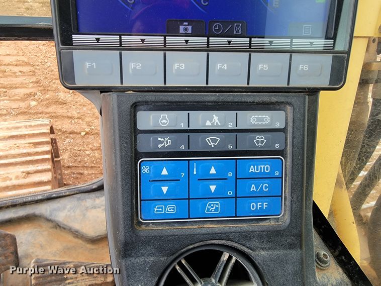 image for item JL9681 2012 Komatsu PC490LC-10  excavator