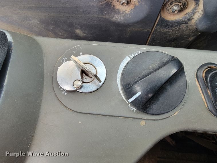 image for item JL9681 2012 Komatsu PC490LC-10  excavator