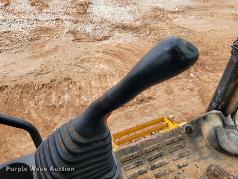 image for item JL9681 2012 Komatsu PC490LC-10  excavator