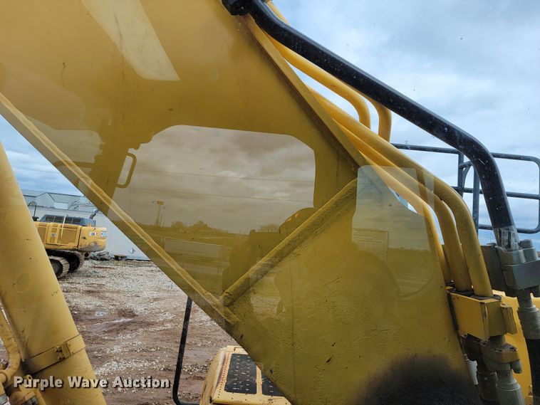 image for item JL9681 2012 Komatsu PC490LC-10  excavator