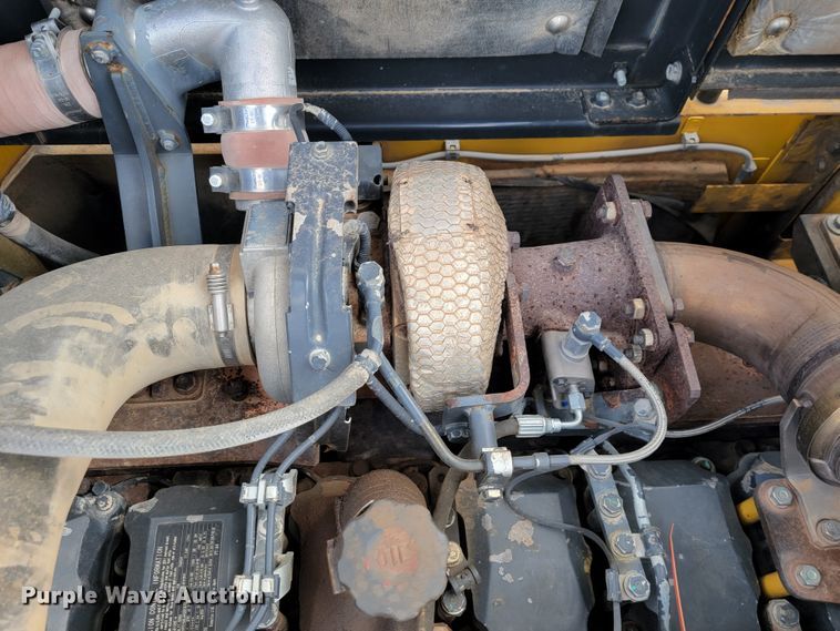 image for item JL9681 2012 Komatsu PC490LC-10  excavator