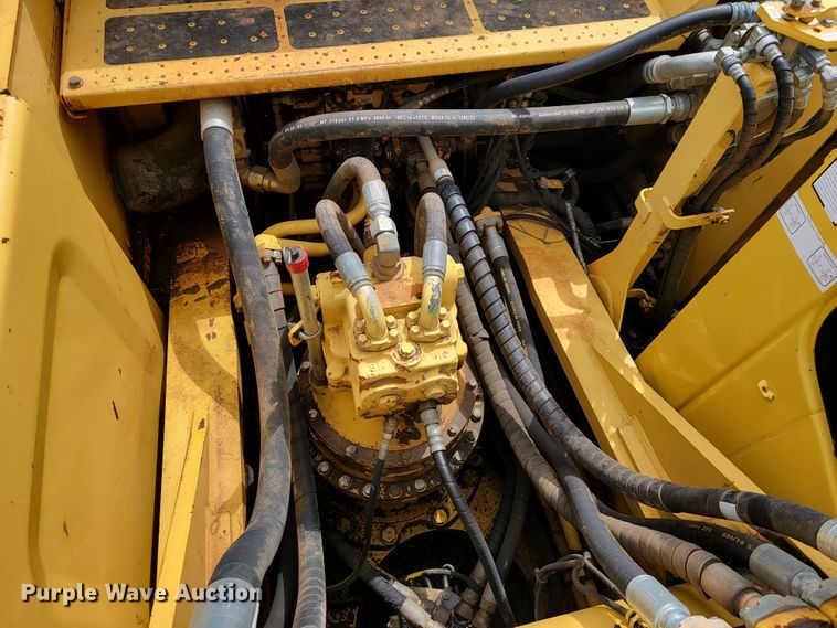 image for item JL9681 2012 Komatsu PC490LC-10  excavator