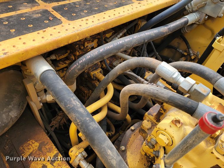 image for item JL9681 2012 Komatsu PC490LC-10  excavator
