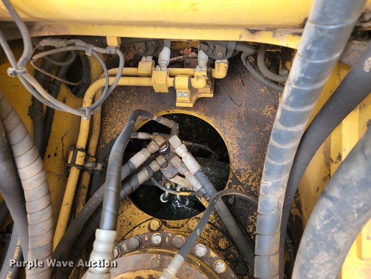 image for item JL9681 2012 Komatsu PC490LC-10  excavator