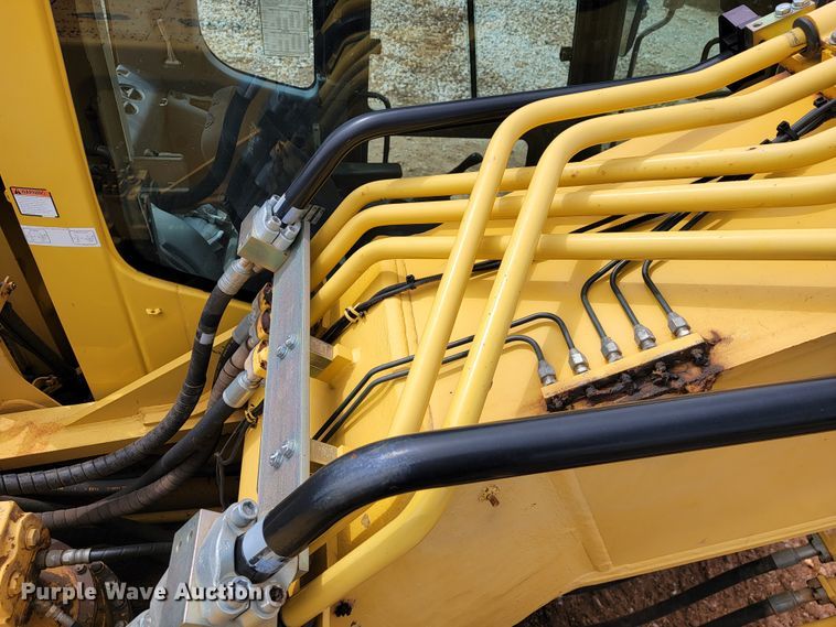 image for item JL9681 2012 Komatsu PC490LC-10  excavator