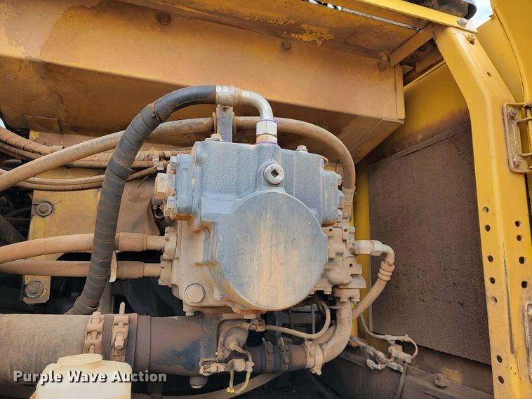 image for item JL9681 2012 Komatsu PC490LC-10  excavator