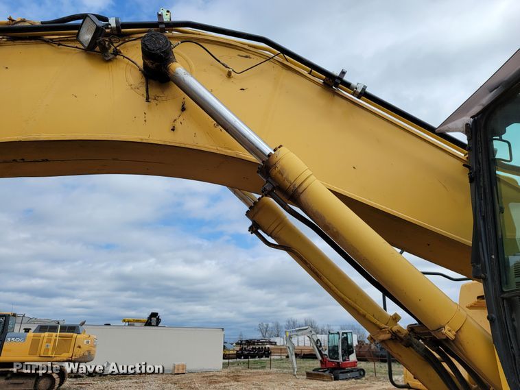 image for item JL9681 2012 Komatsu PC490LC-10  excavator