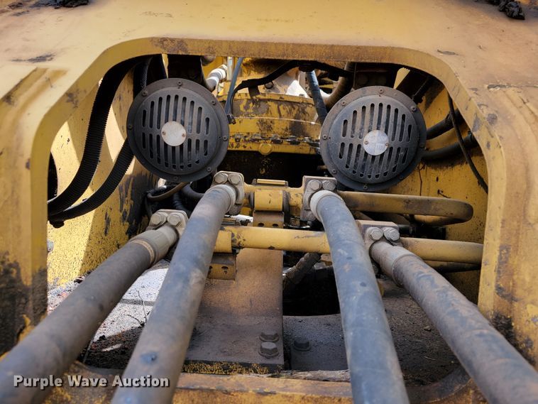 image for item JL9681 2012 Komatsu PC490LC-10  excavator