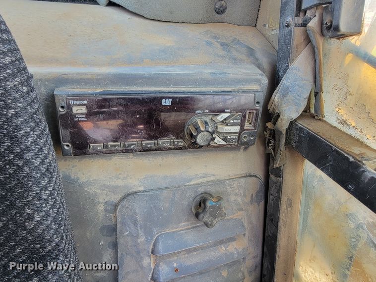 image for item JL9686 2017 Caterpillar 299D2  tracked skid steer loader