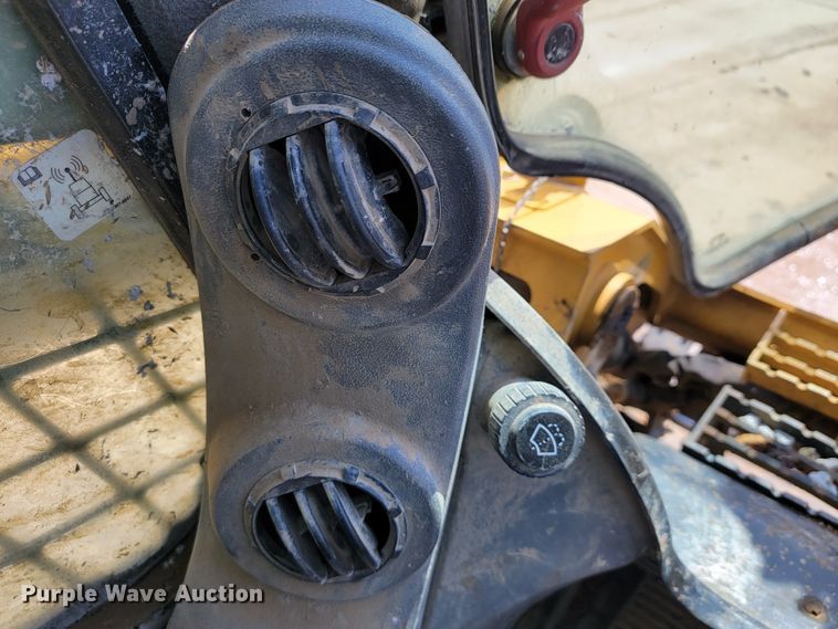 image for item JL9686 2017 Caterpillar 299D2  tracked skid steer loader