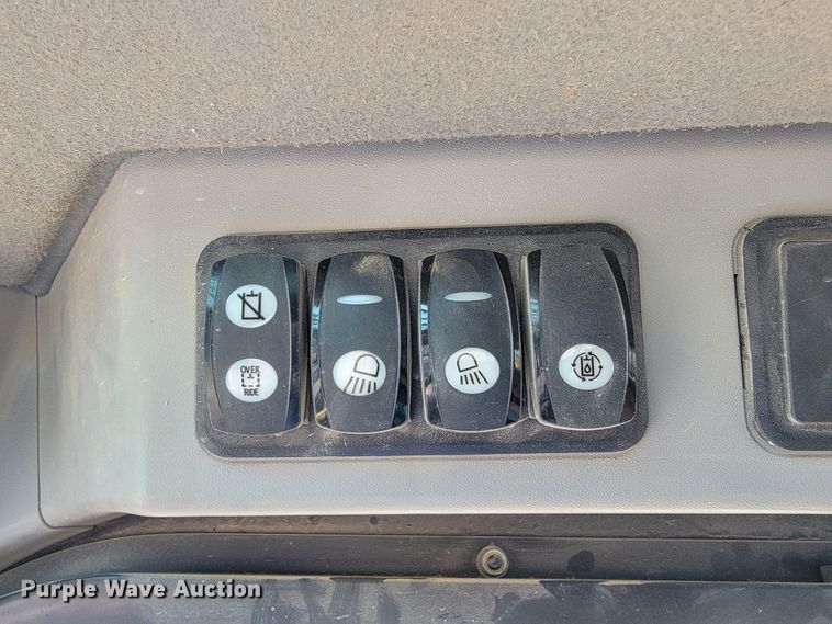 image for item JL9686 2017 Caterpillar 299D2  tracked skid steer loader