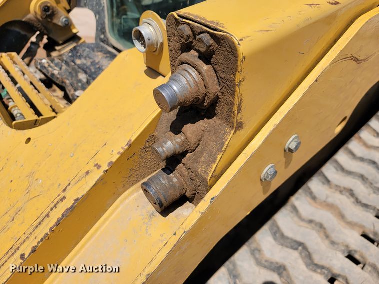 image for item JL9686 2017 Caterpillar 299D2  tracked skid steer loader