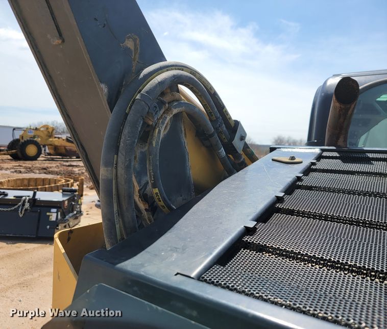 image for item JL9686 2017 Caterpillar 299D2  tracked skid steer loader