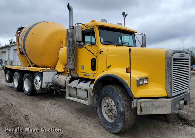 image for item JL9694 2000 Freightliner FLD  ready mix truck