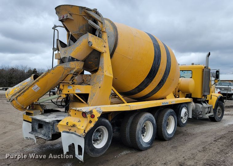 image for item JL9694 2000 Freightliner FLD  ready mix truck