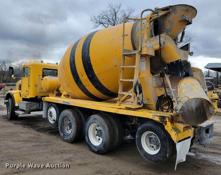 image for item JL9694 2000 Freightliner FLD  ready mix truck