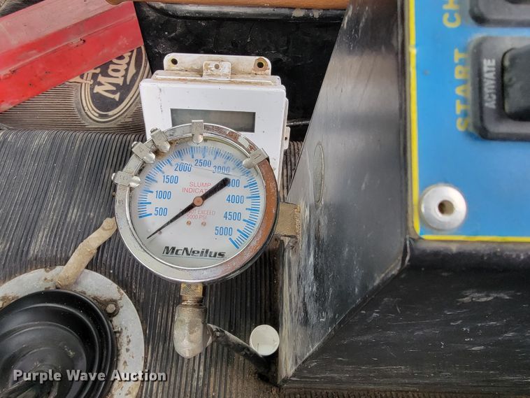 image for item JL9694 2000 Freightliner FLD  ready mix truck