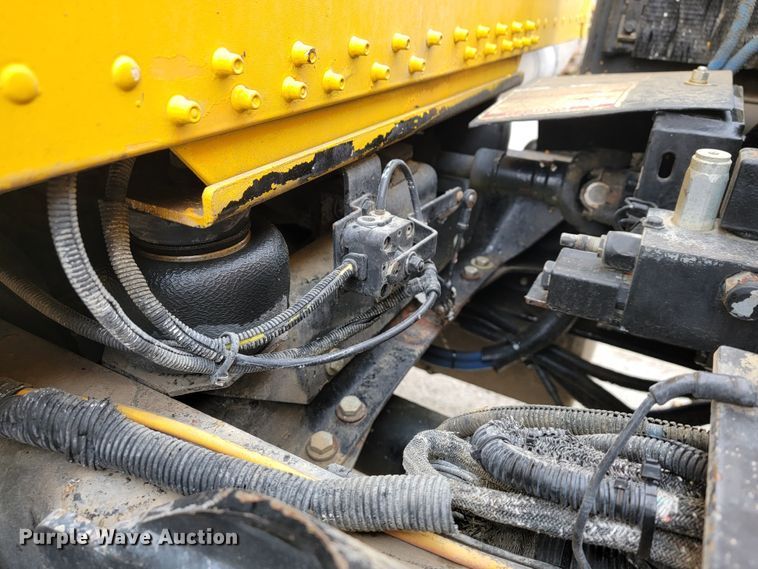 image for item JL9694 2000 Freightliner FLD  ready mix truck