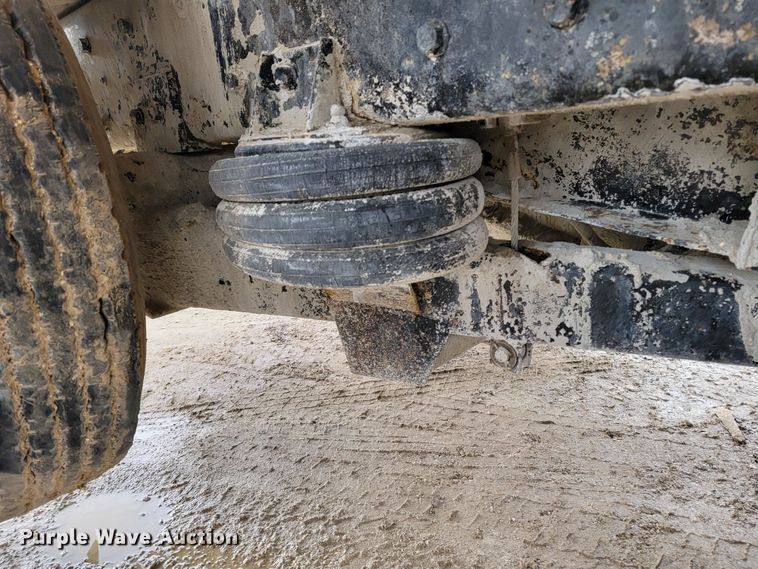 image for item JL9694 2000 Freightliner FLD  ready mix truck