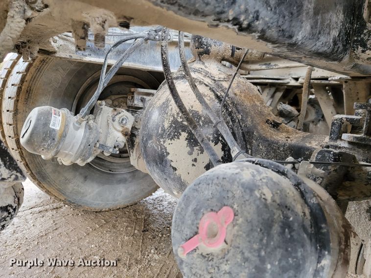 image for item JL9694 2000 Freightliner FLD  ready mix truck