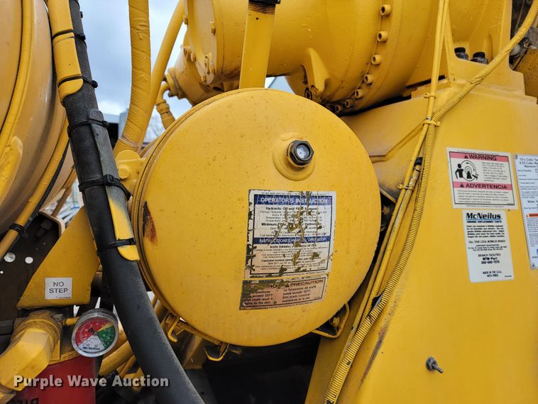 image for item JL9694 2000 Freightliner FLD  ready mix truck