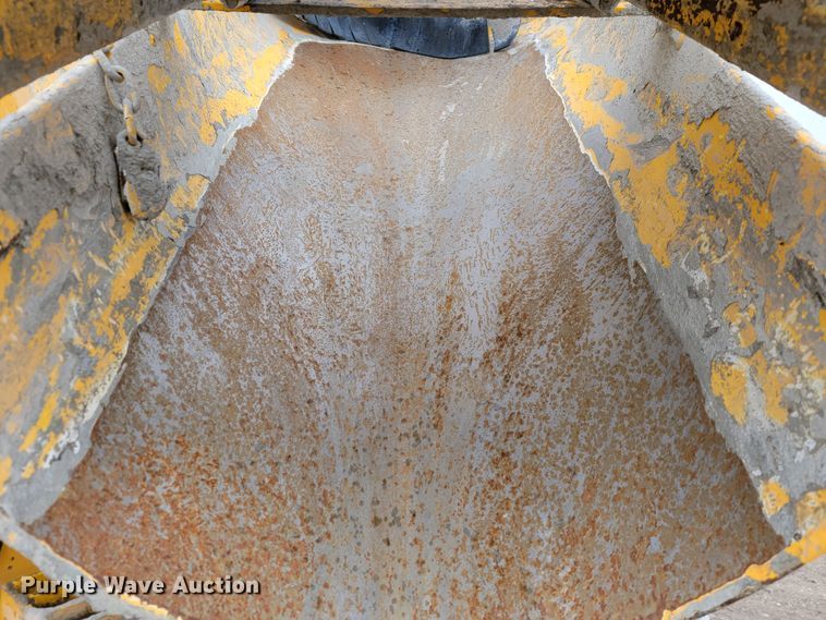 image for item JL9694 2000 Freightliner FLD  ready mix truck