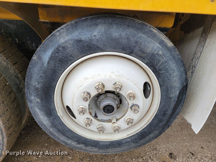 image for item JL9694 2000 Freightliner FLD  ready mix truck